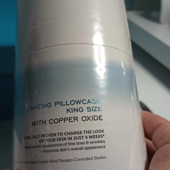 NIP King Size iluminage Skin Rejuvenating Pillowcase Anti-Aging Copper Oxide - Picture 3 of 3